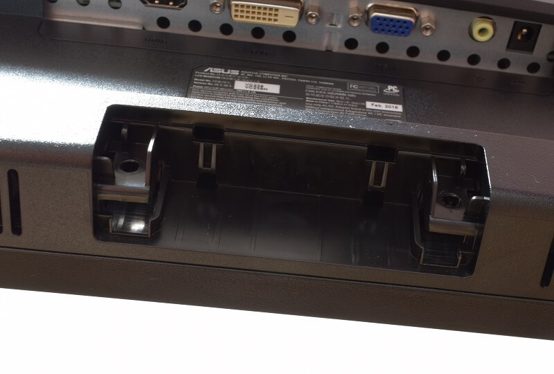 ASUSのVC239Hの台座を外してカバーを外してネジを外すと金属部が外れる