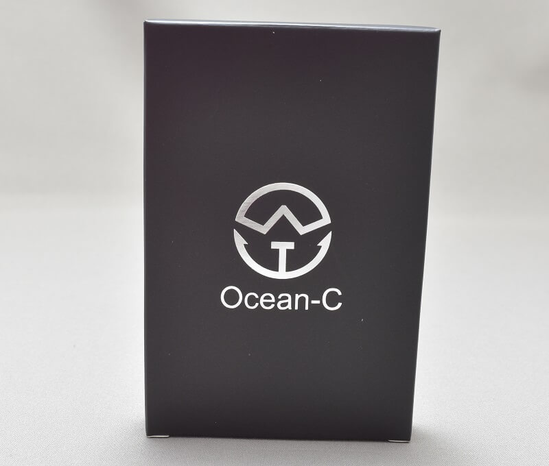 プルームテックの互換バッテリー「Ocean-C」の外箱（フィルムをはがした）